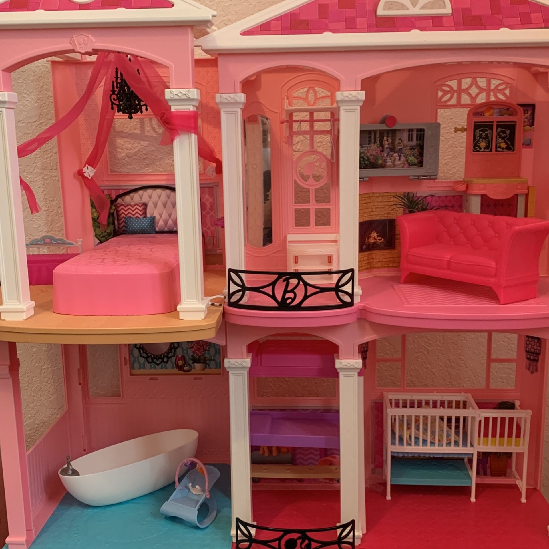 Barbie dreamhouse