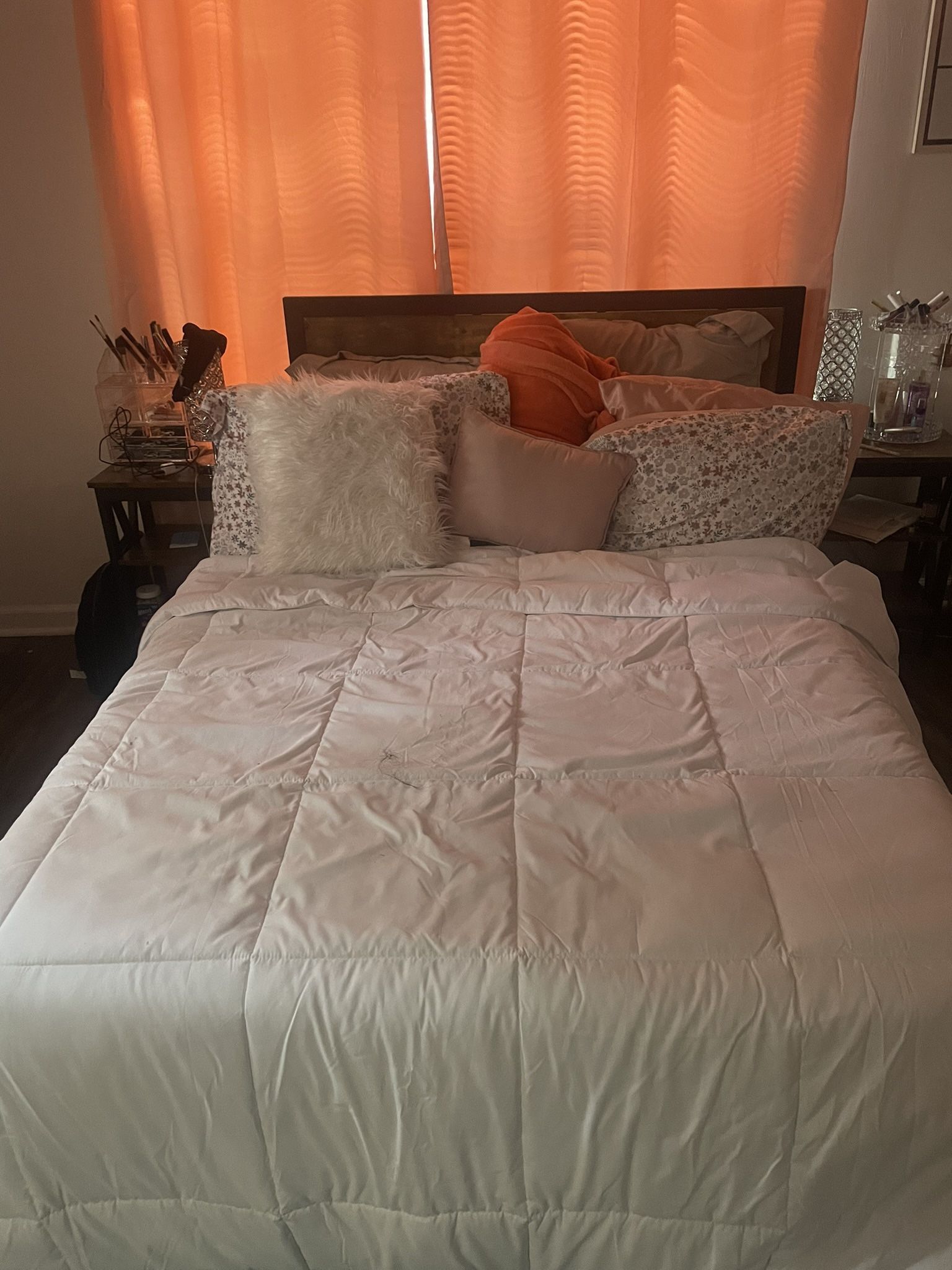 Full Bedroom Set With Mattress 