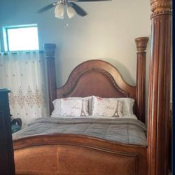 Collezione Europa Solid Real Wood California King 4 Post Bed Frame with Matching Bench