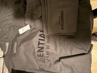 Black and cream Essential Sets