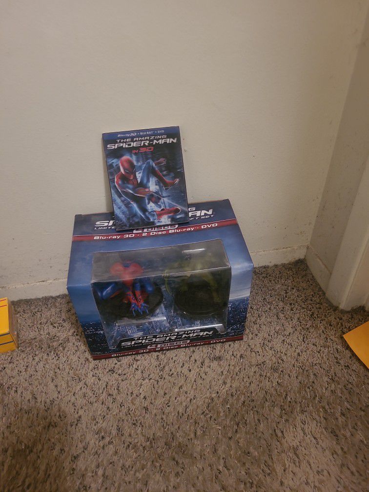 The Amazing Spider-Man 3D  Movie And 2 Action Figures Set!