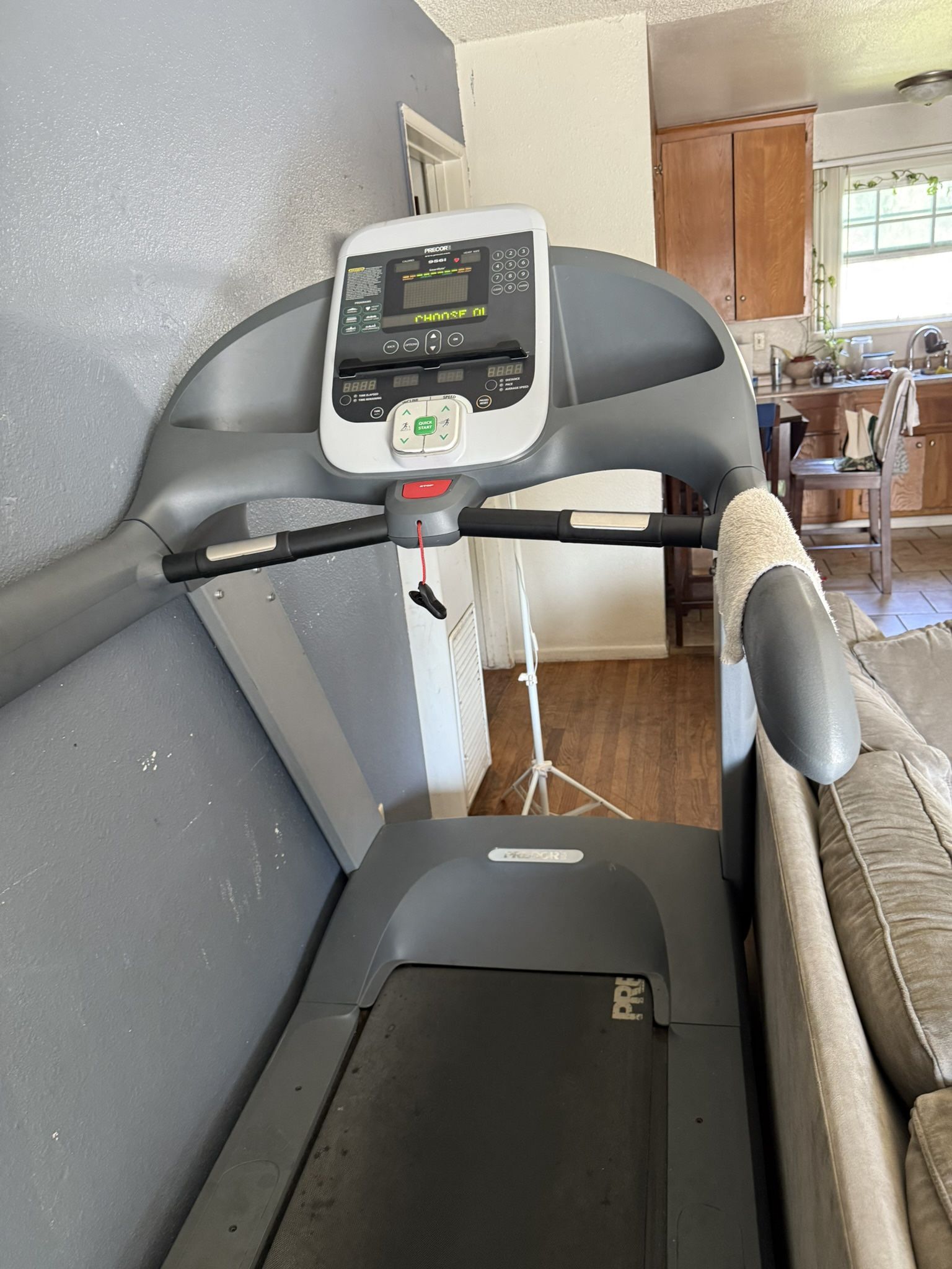 Precor 956i Commercial Treadmill 