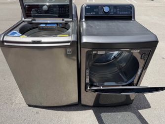Washer and dryer set