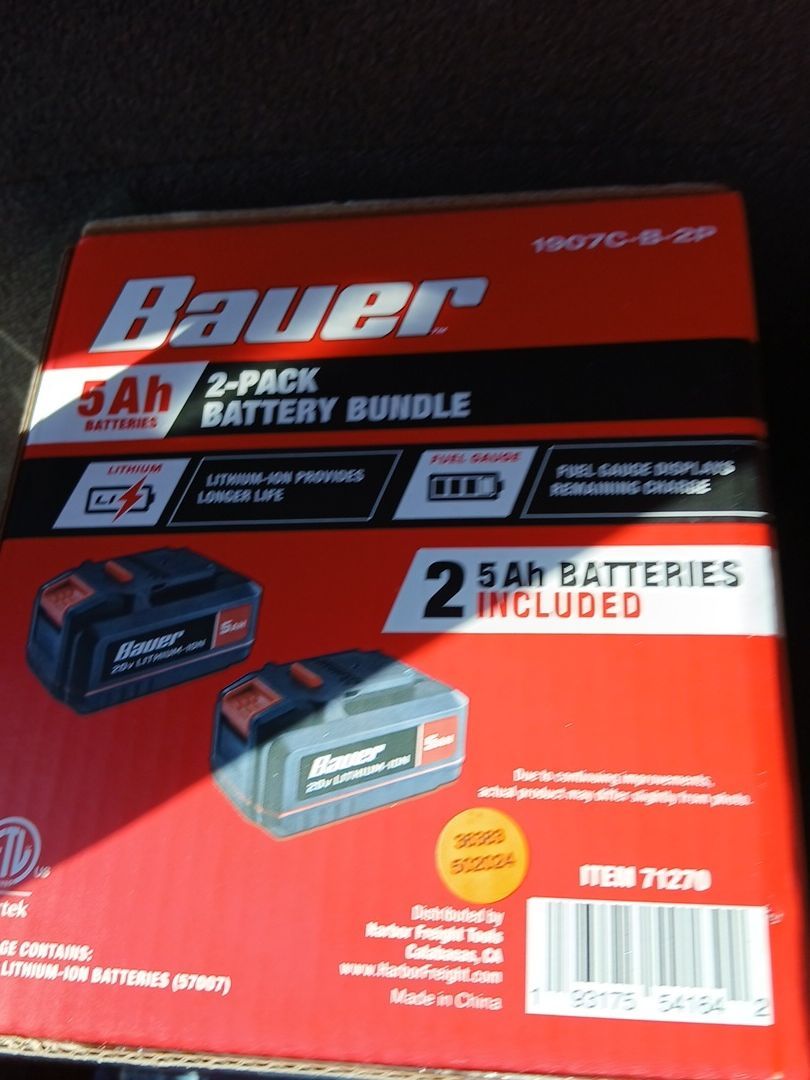 Bauer 2Pack Battery Bundle and Icon 800 Lumen rechargeable slim lite
