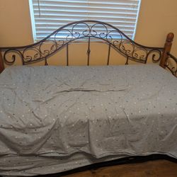 Free - Twin Trundle Bed With Mattresses