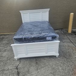 White Full Size Solid Wood Hilton Bed Frame With Brand New Full Size Plush Mattress And Box Spring In Plastic 