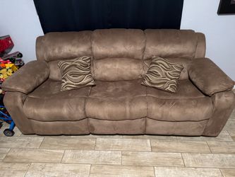 Recliner couches
