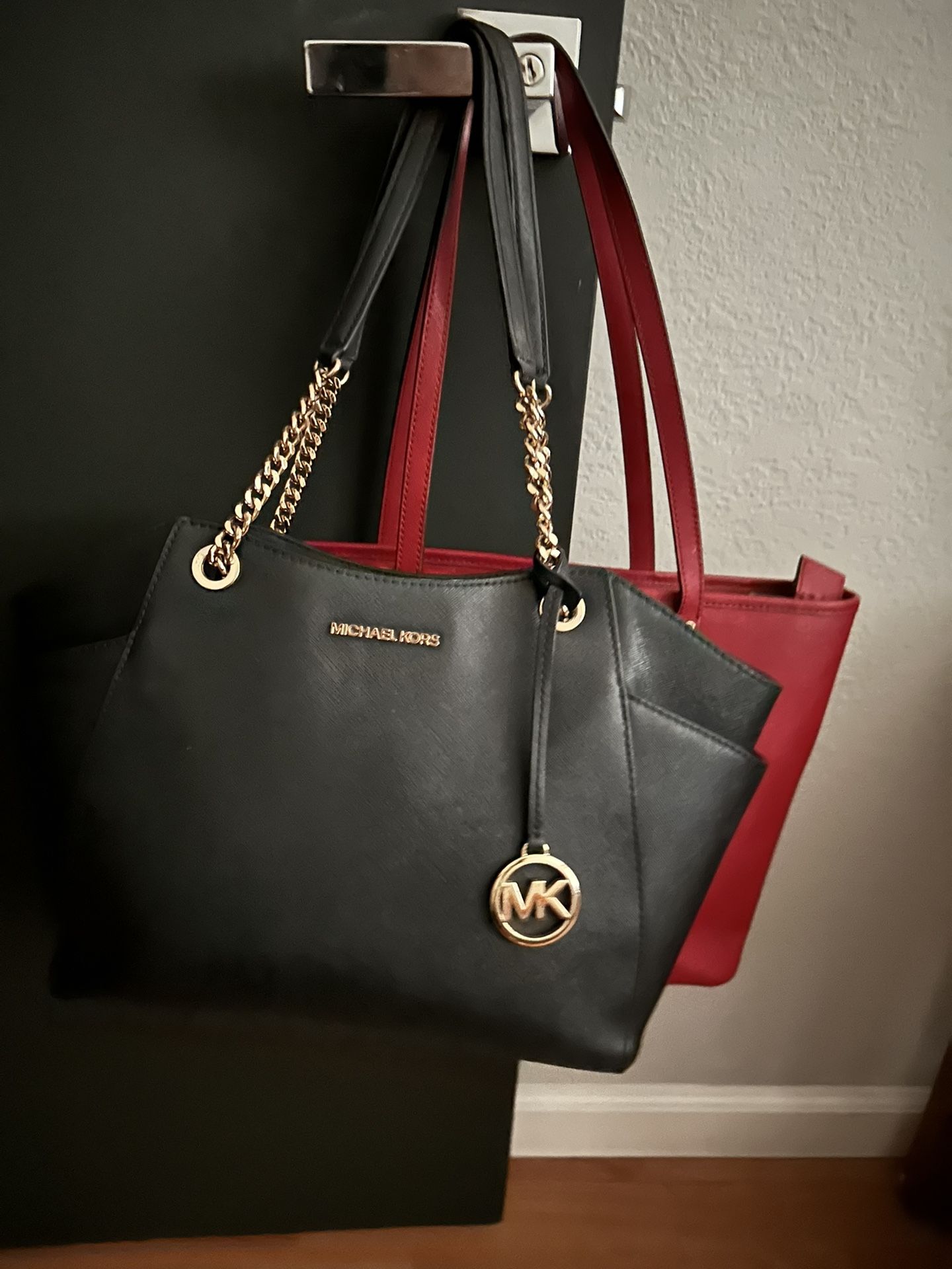 Michael Kors Purse $70