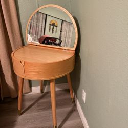 Vintage Wood Makeup Vanity