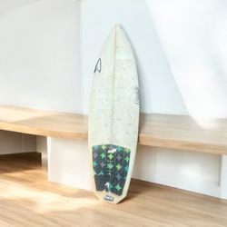 Surfboard 5’10 Roberts Shortboard 