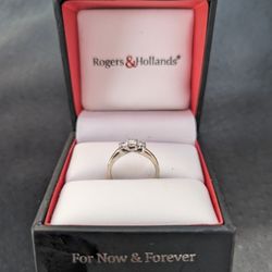 Rogers And Hollands Woman's 14k White Gold Diamond Ring 