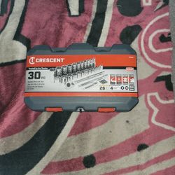 Crescent 30pc socket wrench set 