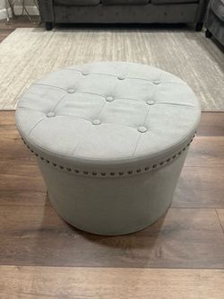 Round storage ottoman