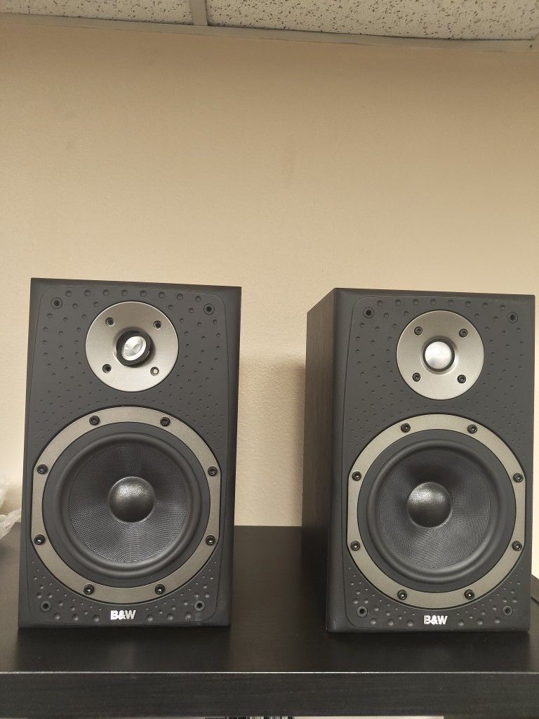Bowers & Wilkins DM303