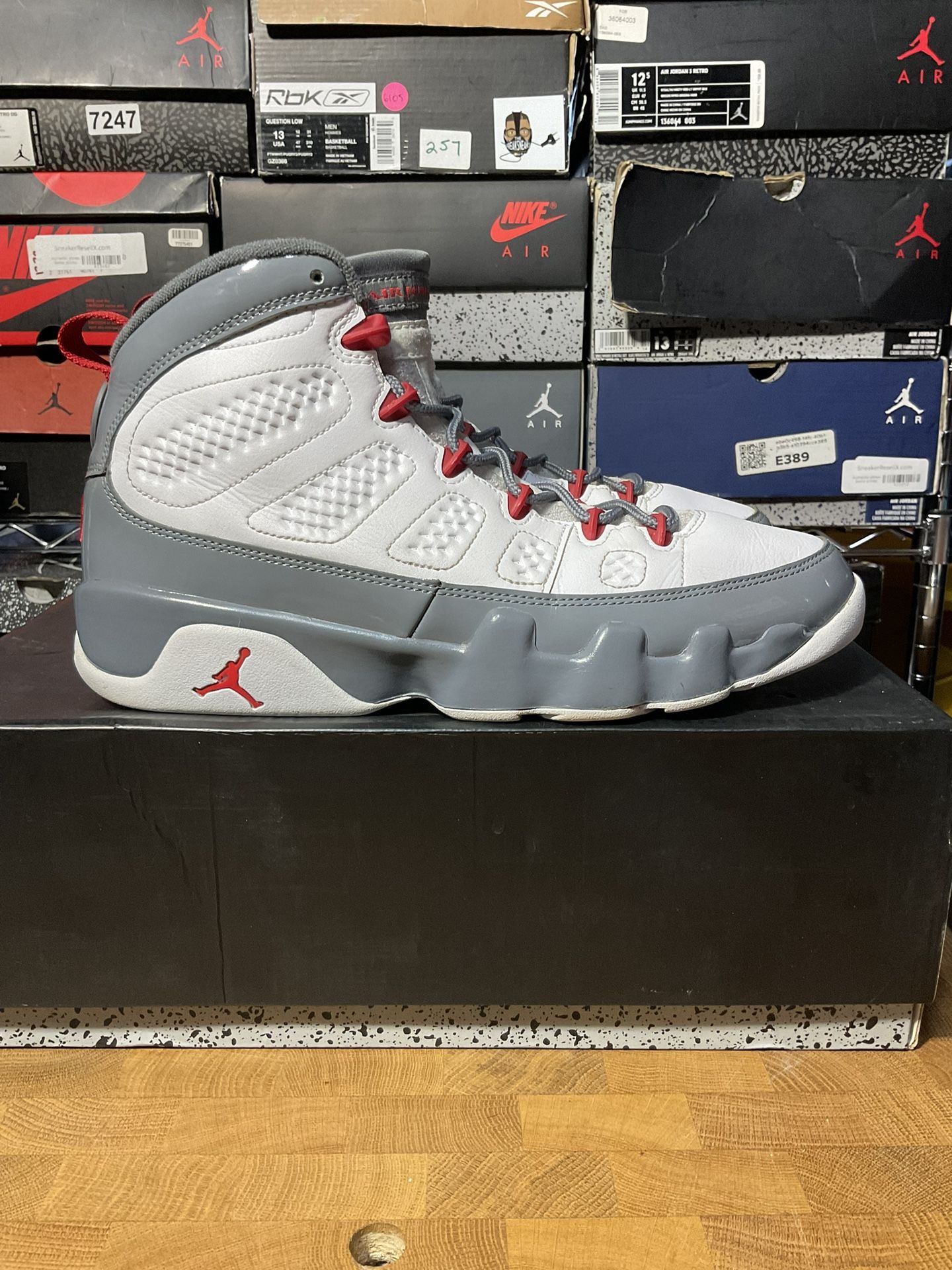 Size 10 Jordan Retro Mid Fire Red