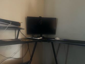 Gaming L desk black