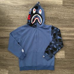 Blue Camo Shark Hoodie NWT Size XL