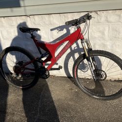 Enduro Specialized Red