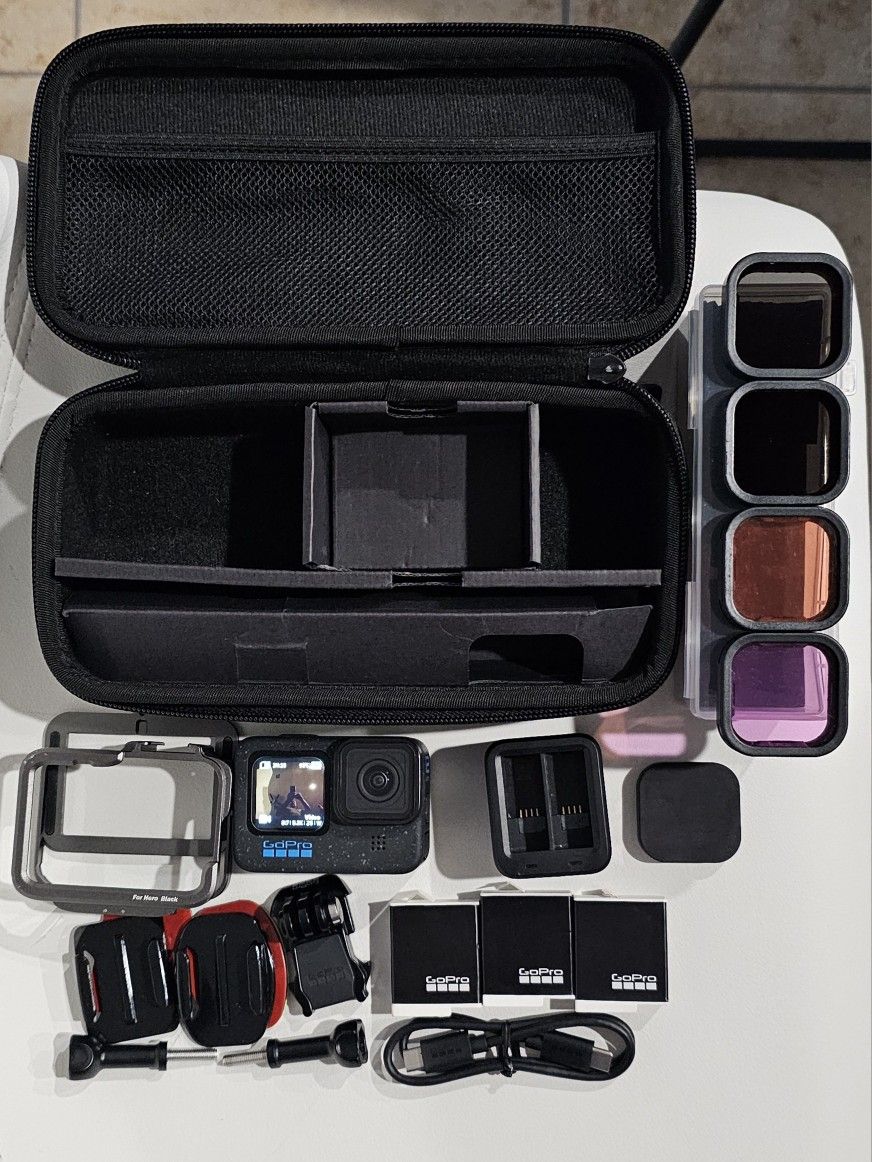 Gopro Hero 12 + Accessories
