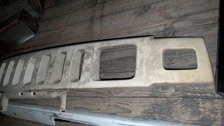 Hummer H2 grille good condition no broken tabs fully intact grill ready for paint