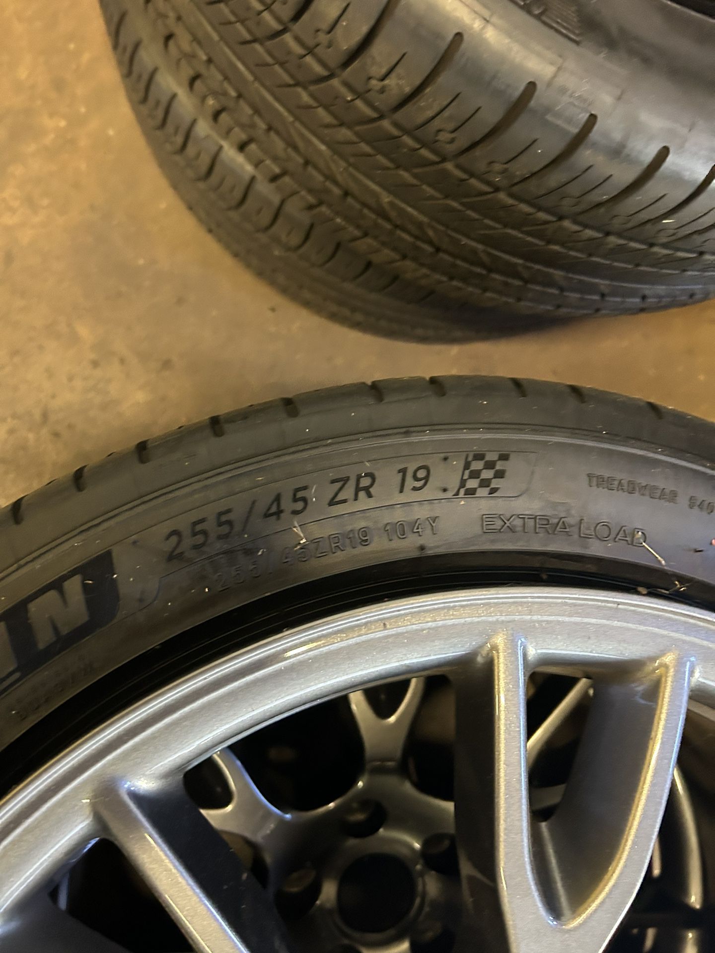 Tesla Plaid Wheels And Tires 