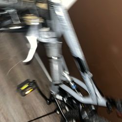 New 21 Speed Mountain Bike 