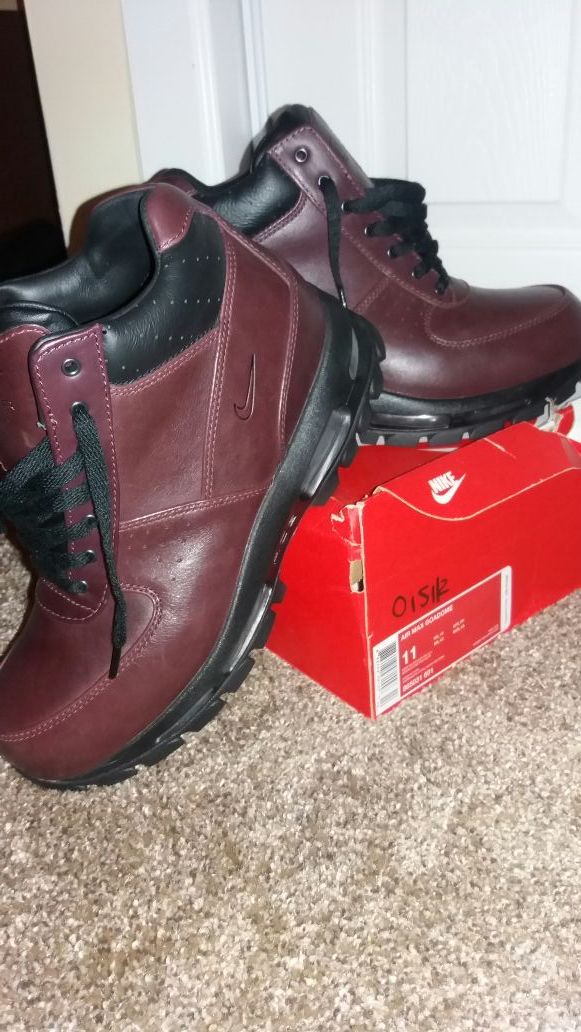 Nike ACG boots size11 1/2