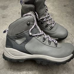 Women’s Waterproof Boots 