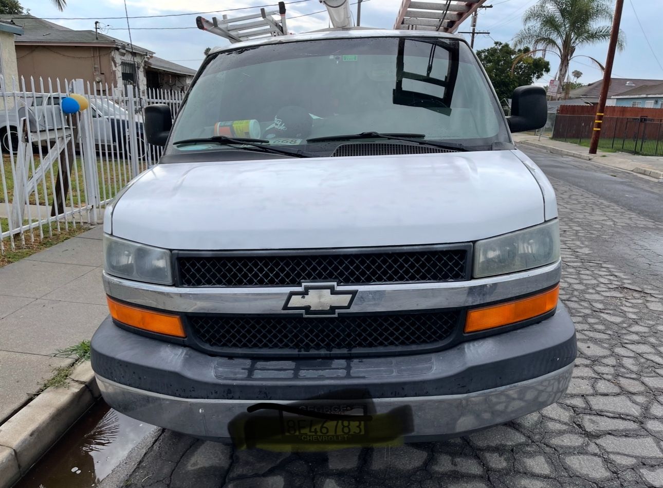 2006 Chevrolet Express Cargo Van