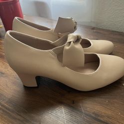Women Cream and Pink Ballet Flats With Bow 
