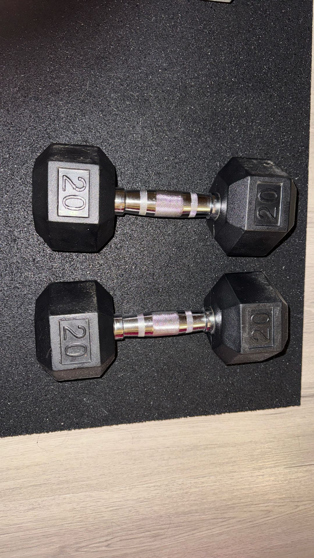 Pair of Dumbbells - 20 Pounds 