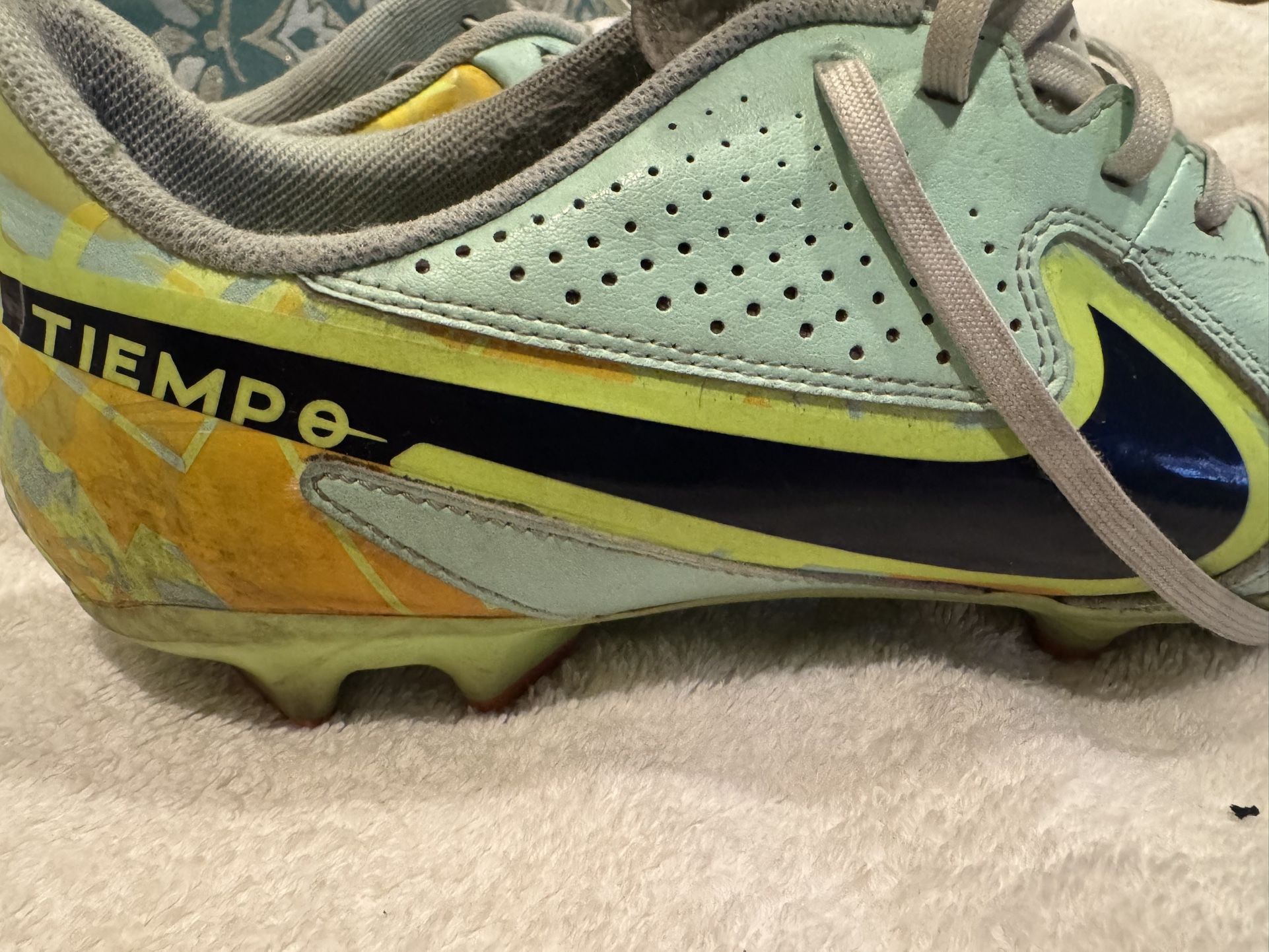 Nike Tiempo Legend 9 Academy Soccer Cleats