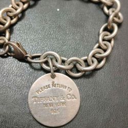 TIFFANY & CO Bracelet!! (Return To Tiffany) Sterling Silver!!
