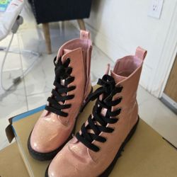 Girls Boots