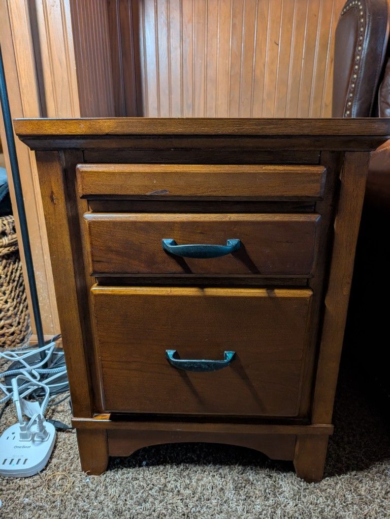 Matching Solid Wood End Tables With Drawers