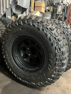 Jeep CJ-5 CJ-7 wheel and tires