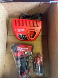 Milwaukee m12 impact driver Kit
