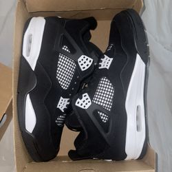 Nike Air Jordan 4