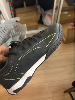 10.5 Black Indoor Puma Soccer Cleates