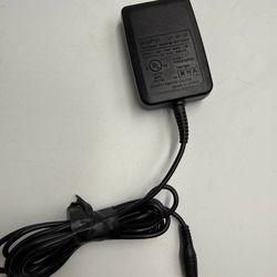 Sanyo SCP-10ADT 5.2V 800mA AC Adapter Power Supply Class 2