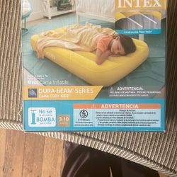 Intex  Cozy Kid Air Bed