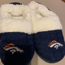 NFL Broncos Women's Slippers  Sz 7-8 New
