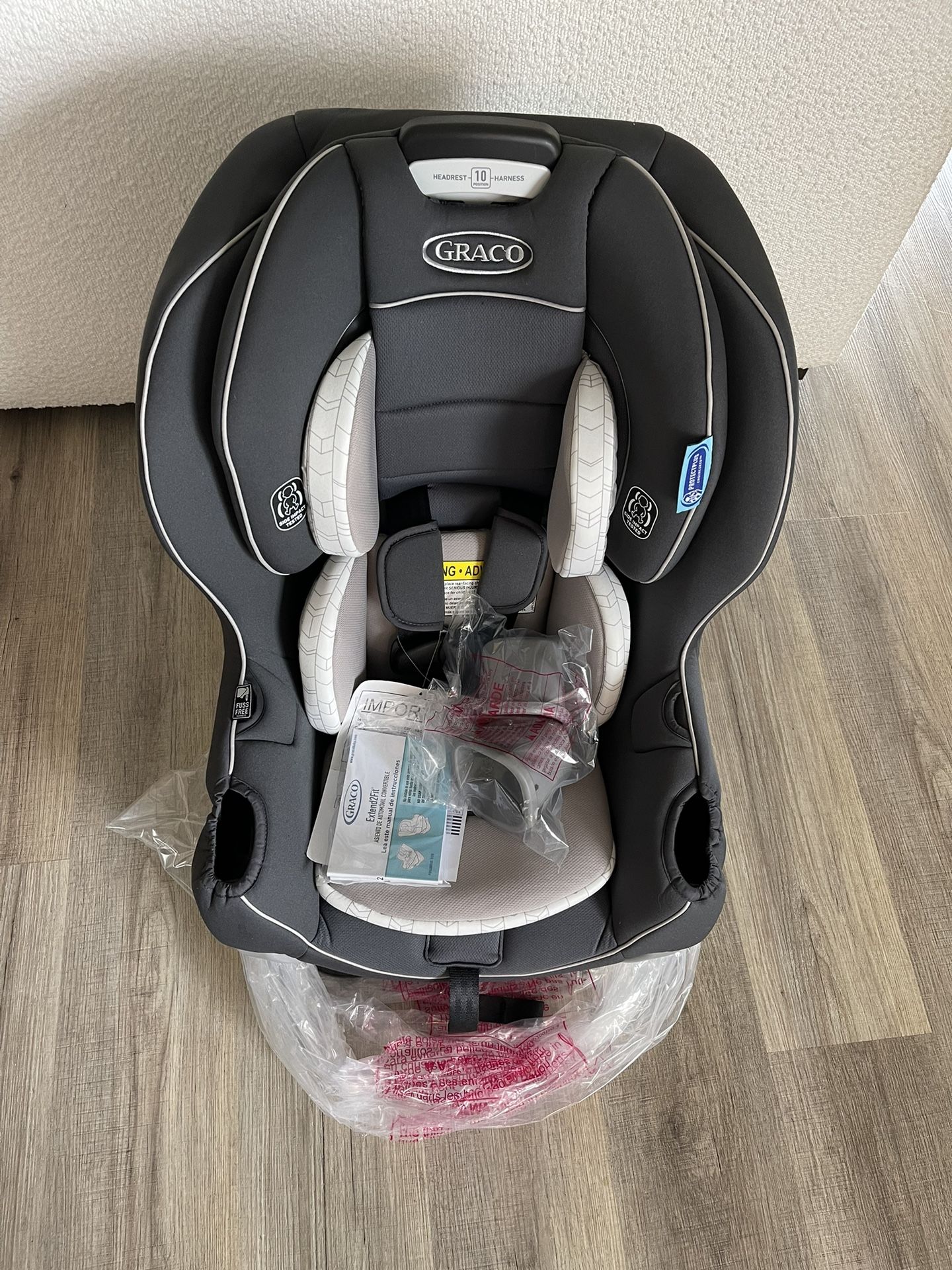 Graco Extend2Fit 2-in-1 Car Seat, Redmond