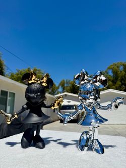 Mickey - Minnie Pop Art chrome figures 30cm - 11.8”