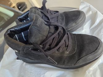 Mozo Shoes
