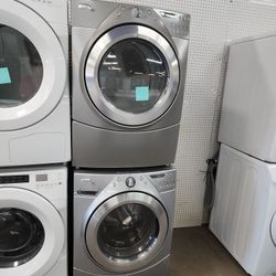 Whirlpool Gray Large Capacity Front Load Washer And Dryer Set 