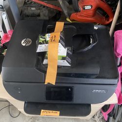 Hp5740 Printer with Ink