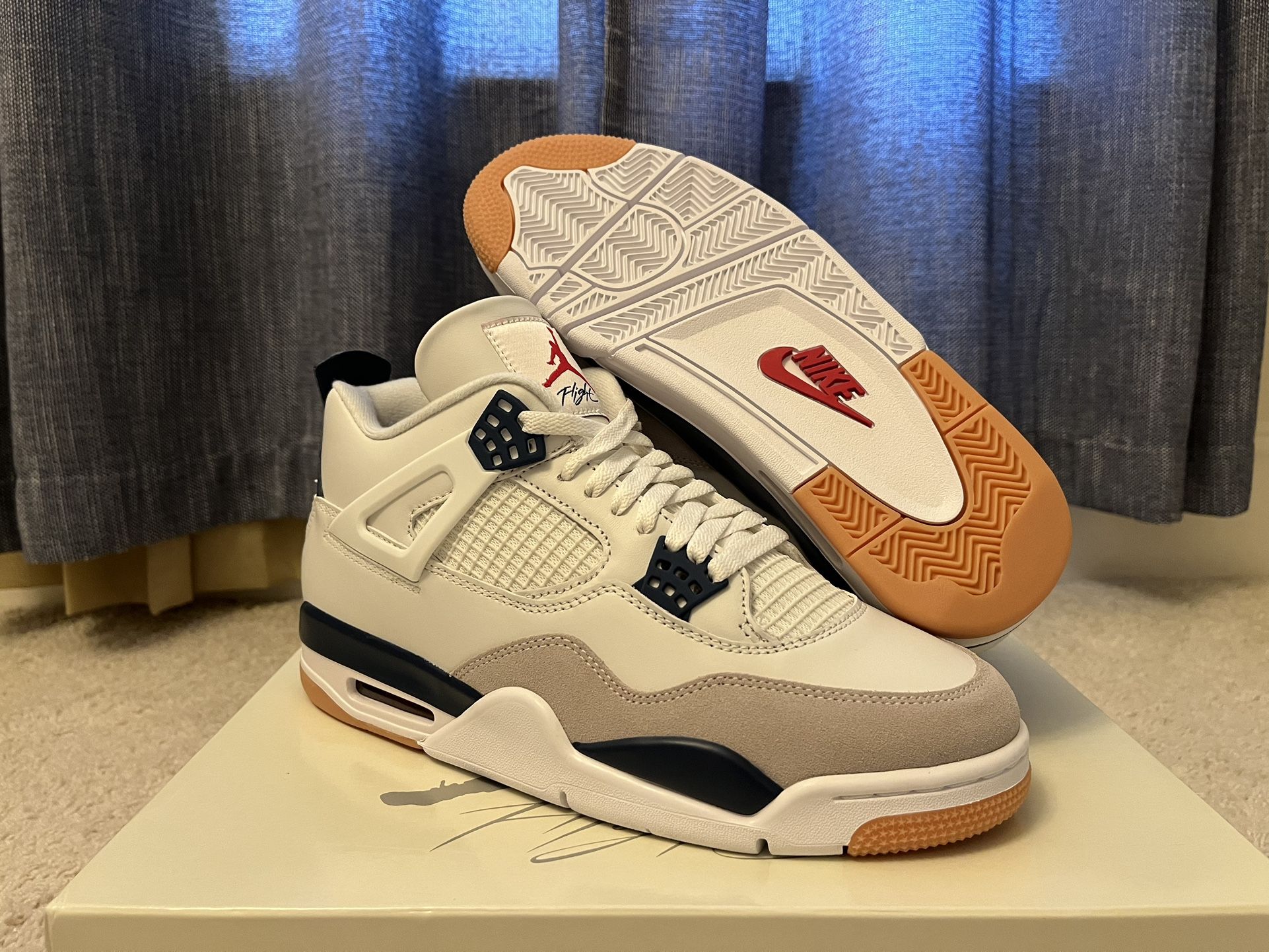 Nike SB Jordan 4 Navy Blue