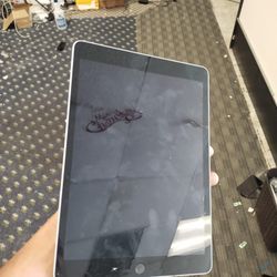 
BROKEN PHONE FIX. screen // back // battery. 