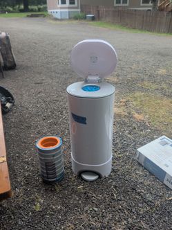 Munchkin Diaper Genie